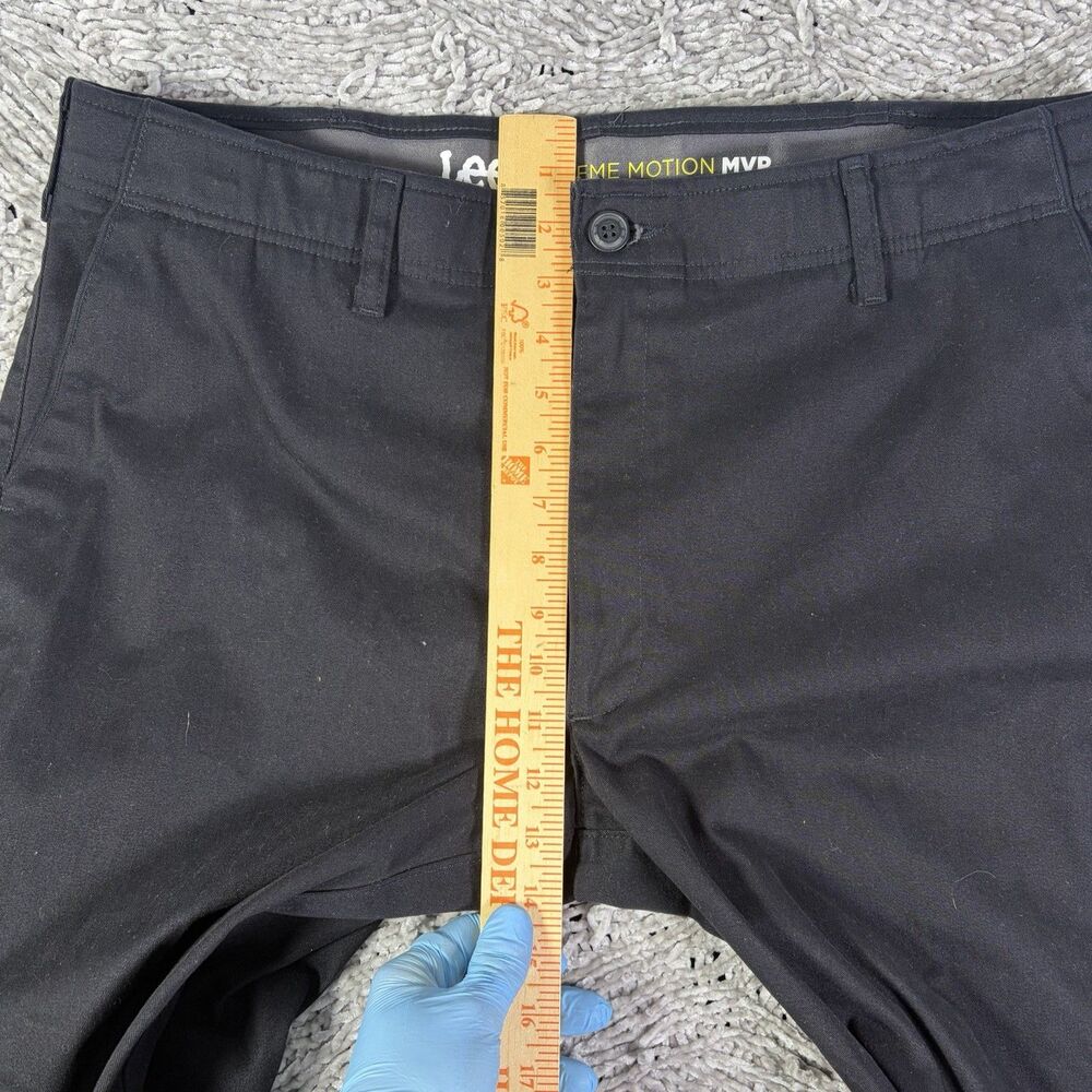Lee Extreme Motion MVP Pants Mens 38x30 Relaxed Straight Stretch Black Preppy - Picture 6 of 9